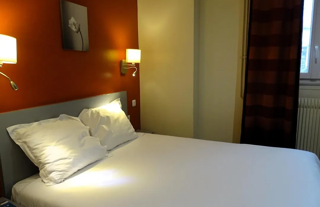 Hipotel Belgrand Edith Piaf-1
